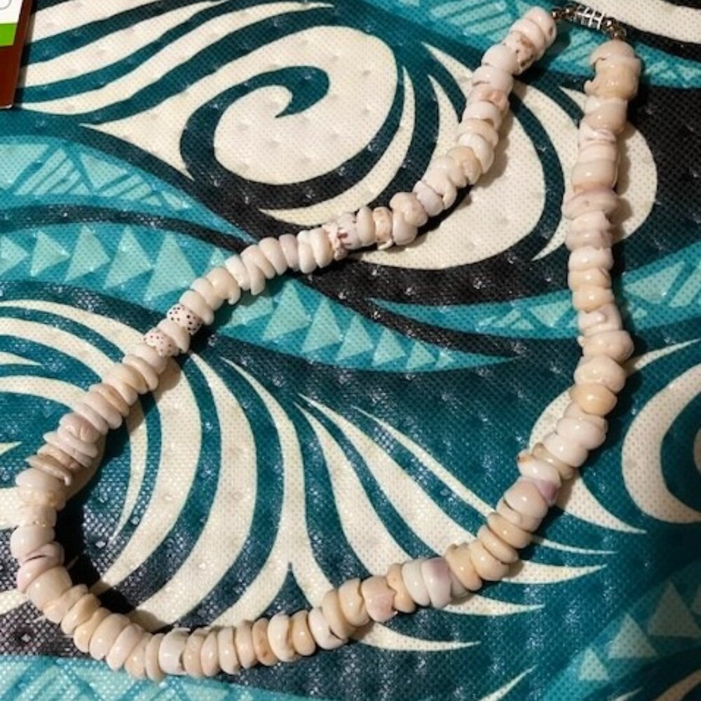 NEW Hawaiian Puka Shell Necklace